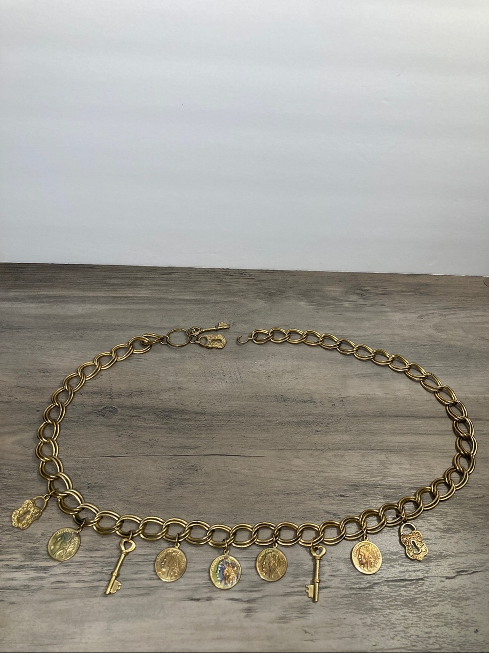 Vintage Chain Belt With Coin Key Lock Charms - Picture 5 of 16